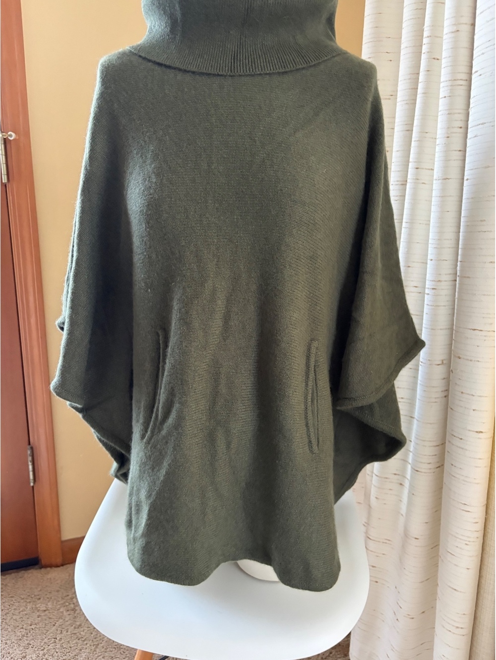 Pure Amici 100% Cashmere Poncho Sweater Turtleneck Pocket Olive Green L